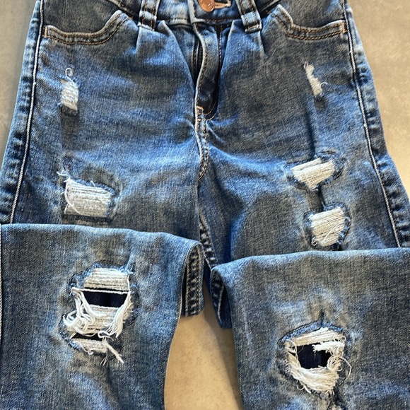 Youth Girls Abercrombie Kids High Rise Mini Mom Jeans - Slim, Size 7/8 - Picture 6 of 6